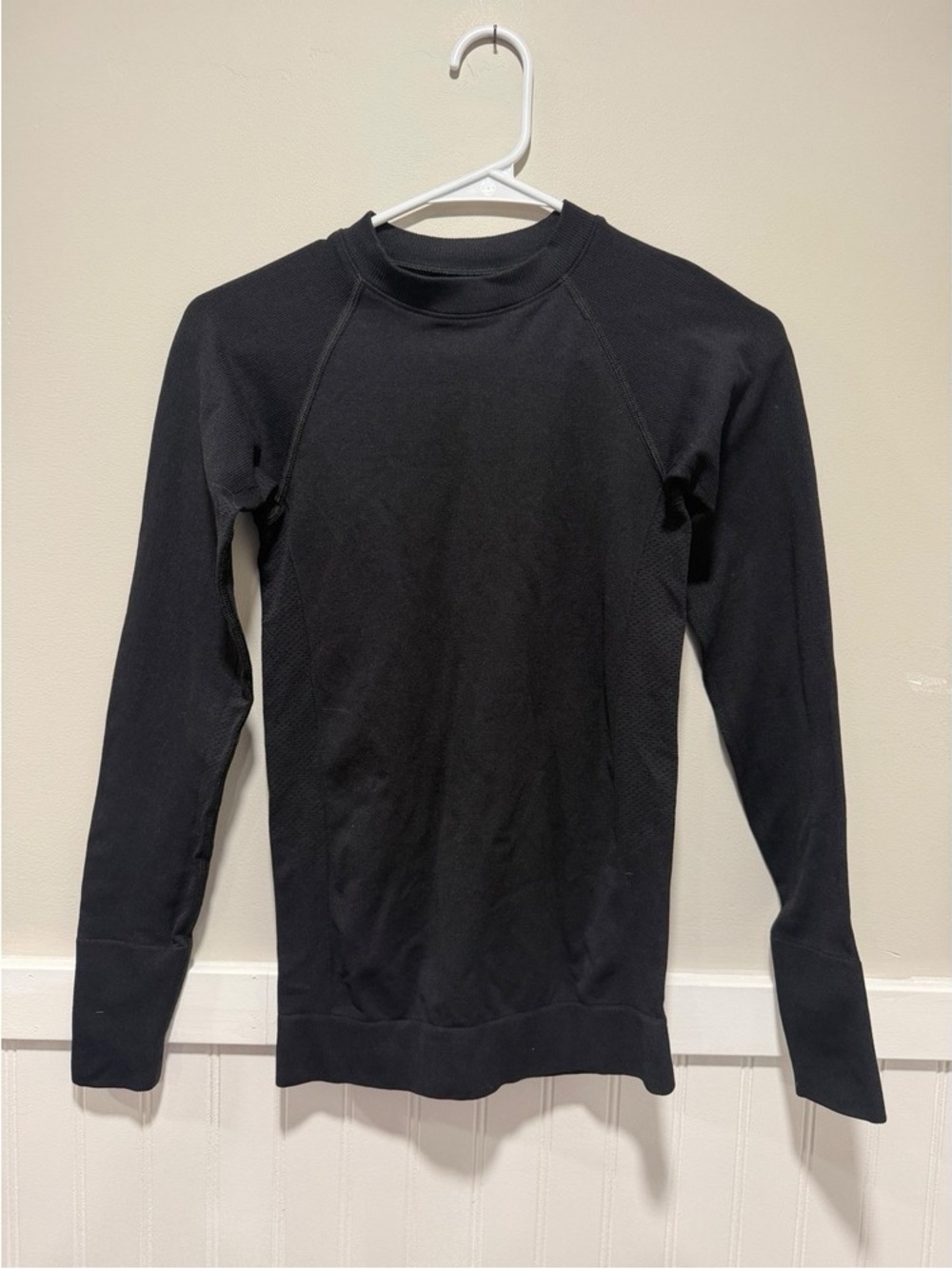 Men's Black Long-Sleeve Crew Base Layer Shirt